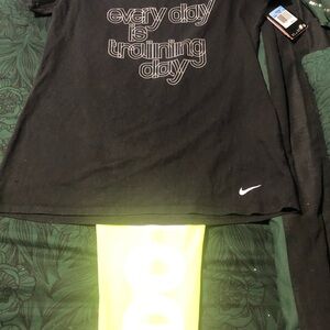 Nike Black Tee with Motivational Print & leggings just do it